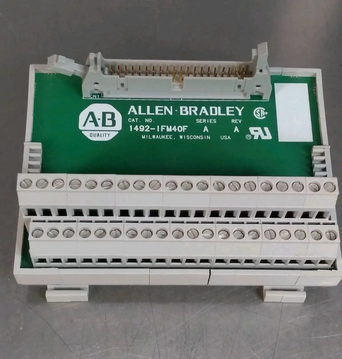 Allen Bradley 1492-IFM40F / A Interface Module Loc3C29