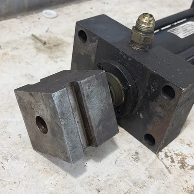 Used Parker 02.50 CJJ2HU14AC 5.000 Cylinders Indiana US | J&J Industrial Supply #1364457