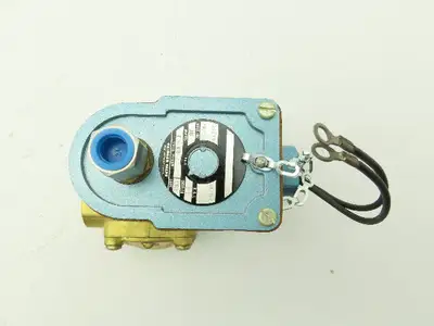Honeywell Skinner L5LX3 Brass Solenoid Valve 3-Way NC 120V 10-150 PSI 1/2" NPT