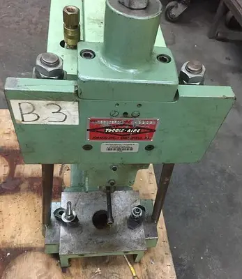 2522-220 Joraco 5-Ton Toggle-Aire Pneumatic Air Press, Model 1530