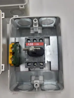USED ABB ABB EOT16U3P4-1P DISCONNECT SWITCH E63822