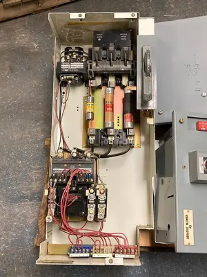 Used ALLEN-BRADLEY 2112B-D223045/4-1C Starters | Surplus Asset Holdings #1205170