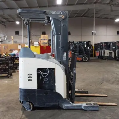 USED 2019 CROWN RR5725-45