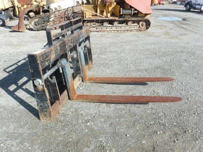 Used 2006 SKYTRAK SWING CARRIAGE Pallet Forks California US | Western Trencher & Equipment, Inc. #1497952