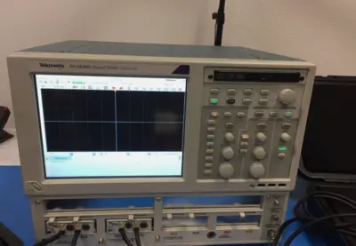 USED TEKTRONIX DSA8300