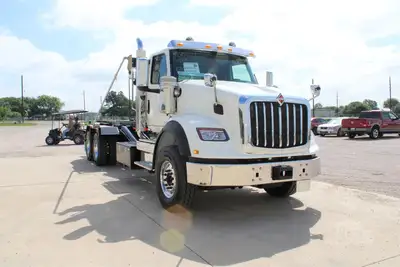 New | in-Stock 2026 INTERNATIONAL HX Rolloff Trucks Texas US | Roll Off Truck World #1491804