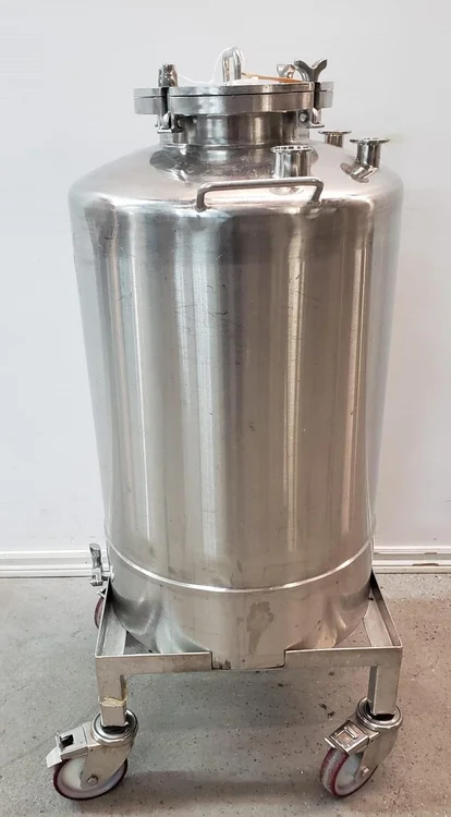 Used INOX INDUSTRIES _UNKNOWN_ Dish & Cone Bottom Tanks Quebec CA | Equipack #333965