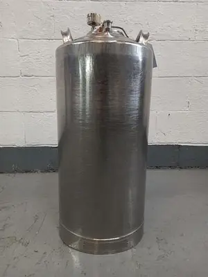 Stainless steel  10 gallon pressure tank