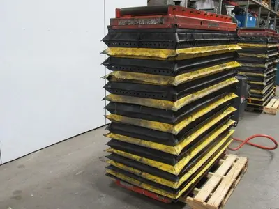 Globe 1000LB Hydraulic Scissor Lift Table 24"x60"Top  64"Max 12"Min 3PH Electric
