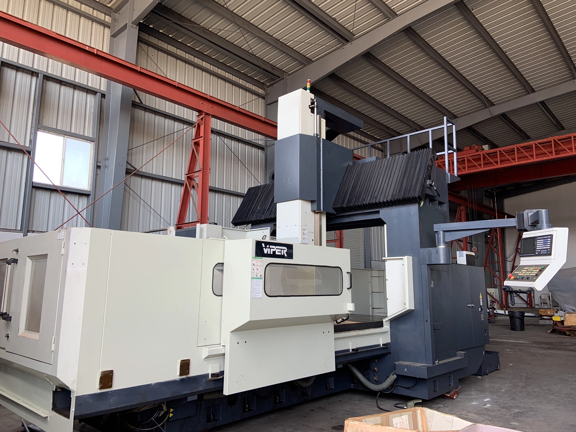 USED 2008 VIPER VMC-DZ-3240AG