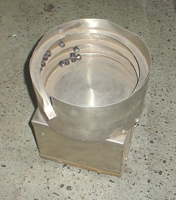 USED SYNTRON 12" BOWL FEEDER 1925 A