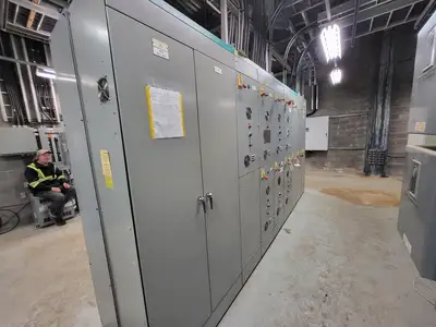 Used SIEMENS 8PX Misc Electrical & Power Parts British Columbia CA | Lenmark #251190