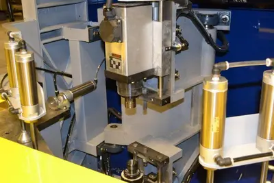 NEW US CONCEPTS CSR-750CNC AUTOMATIC CNC STAIR ROUTER