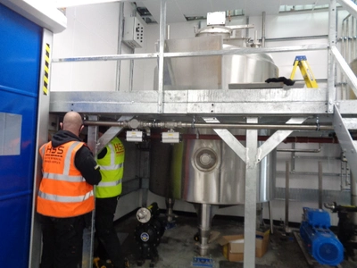 Supply Labour And Lifting Equipment To Unload Machines From Transport
