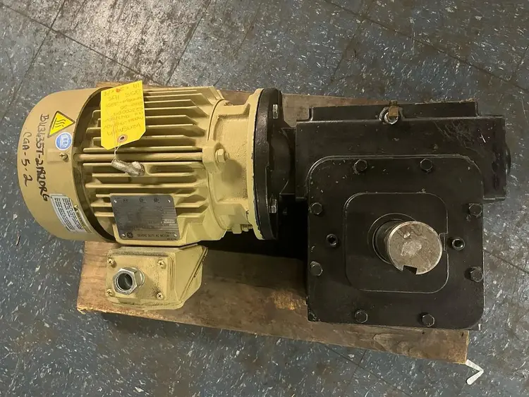 Used WINSMITH 943MDVS23000D4 Speed Reducers | Surplus Asset Holdings #1205455