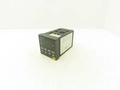 Honeywell UDC3300  Digital Temperature Controller DC330B-E0-000-20-000000-00-0