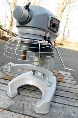 USED HOBART 20 QUART MIXER HL 200