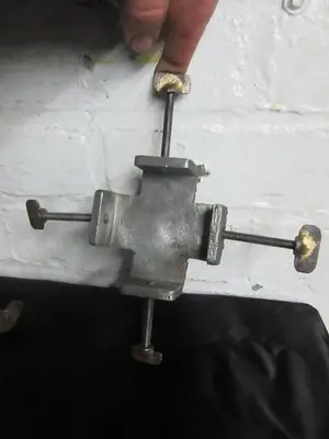 1860-385 RARE ANTIQUE ORNAMENTAL & ENGINE TURNING WORK HOLDING VISE