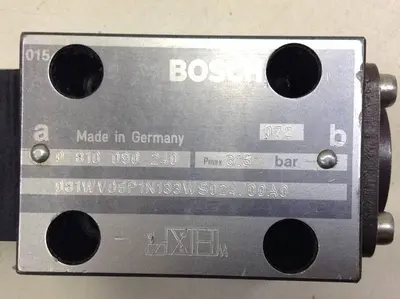 USED BOSCH 0 810 090 240