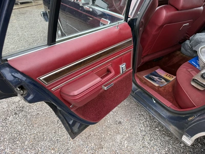 USED 1981 FORD CROWN VICTORIA
