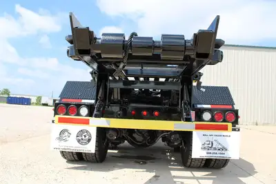 New | in-Stock 2026 INTERNATIONAL HX Rolloff Trucks Texas US | Roll Off Truck World #1491804