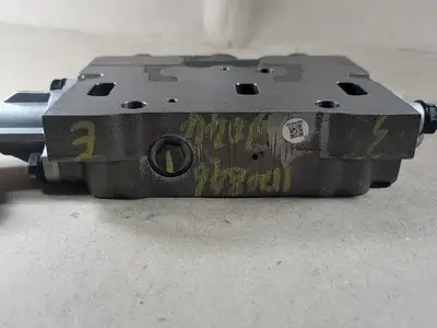 NEW 2022 CATERPILLAR 107-0560