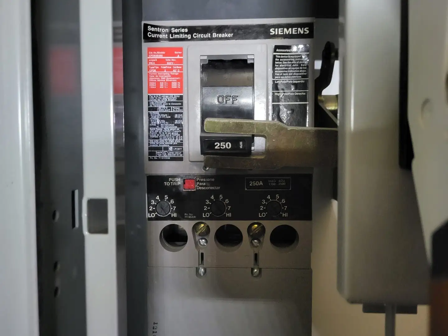 Used SIEMENS CFD63B250 Switchgears British Columbia CA | Lenmark #242160