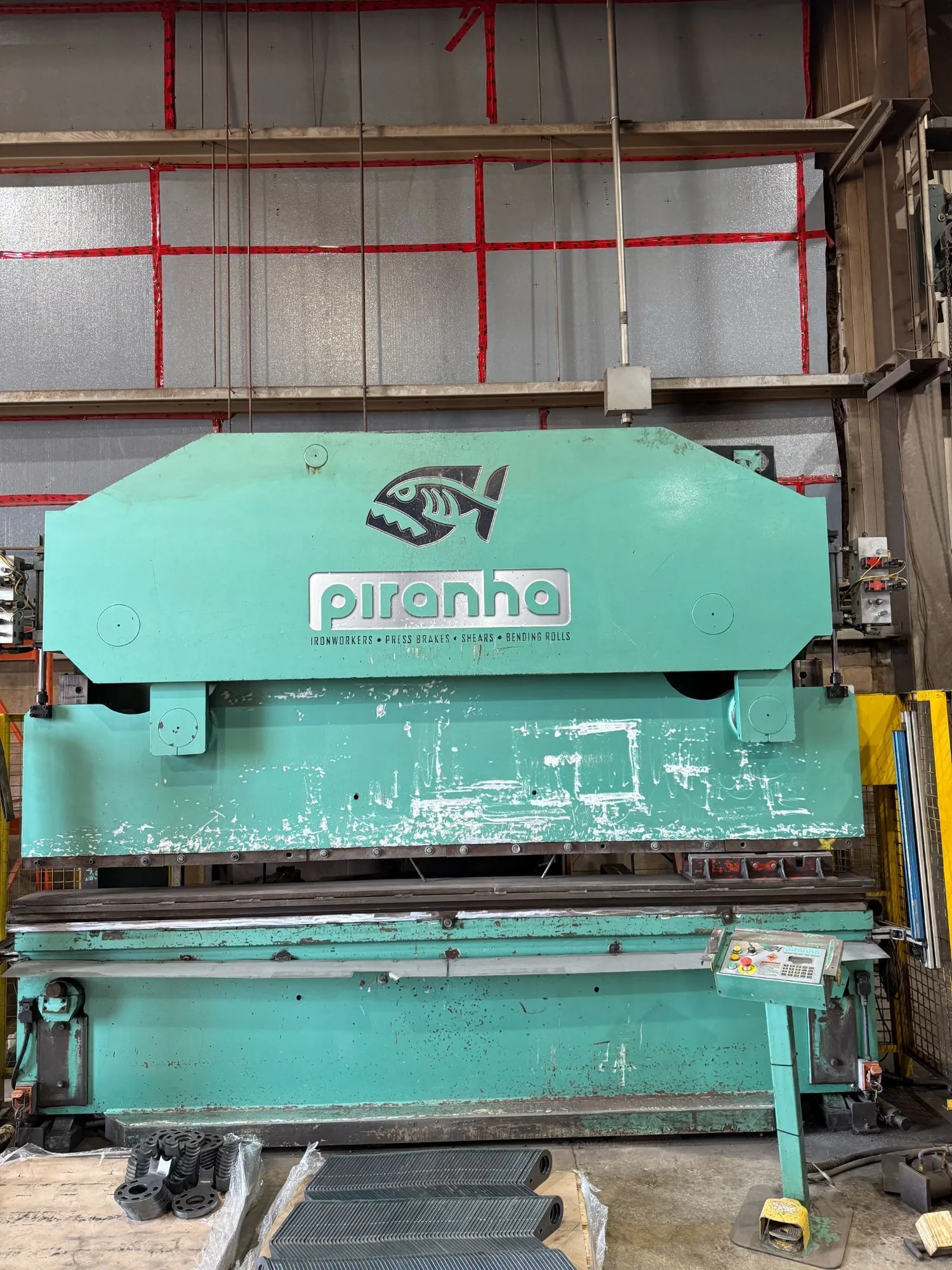 USED PIRANHA 25012