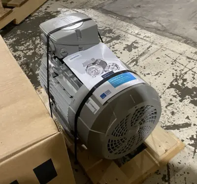 New | in-Stock SIEMENS EAGLE LINE SIMOTICS NEMA PREMIUM EFF. MOTOR Motors (misc) | Maverick Industrial Sales #1100051