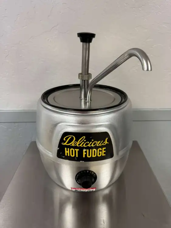 Used Helmco Used Vintage Helmco Hot Fudge Topping Warmer Dispenser 120V 350W Countertop Display Warmers Illinois US | Falcon Restaurant Supply #1375077