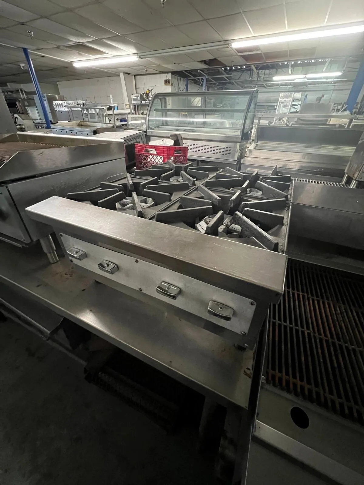 75-0197 Vollrath Cayenne 4 Burner Gas Hot Plate 40737 HPA1004