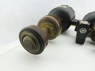Butrkert 00462560 Pneumatic Assembly for Angle Valve Parts or Repair Lot of 4