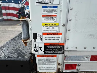 Used 2019 ISUZU NPR XD Reefer Trucks Florida US | Truck and Van Outlet #1509164