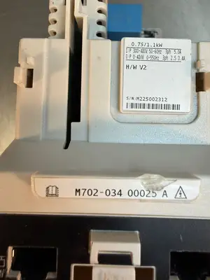 Unidrive M702-03400025A Drive 0.75/1.1 kw (12.5.8)
