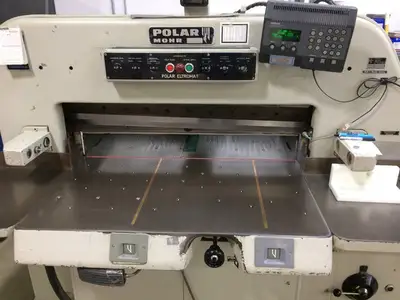 Polar 107EL - 40 Inch -Programmable Paper Cutter