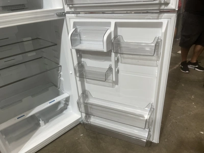 Used MIDEA FREEZER ON TOP Refrigerators Michigan US | Miedema Asset Management Group #1413773