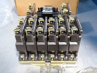 USED JOSLYN CLARK CONTROLS 5U876