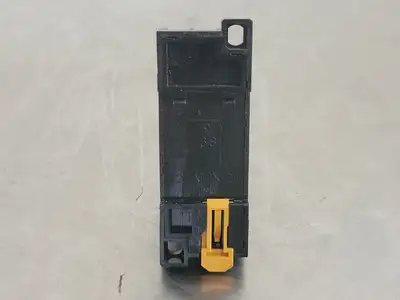 USED OMRON IEC225