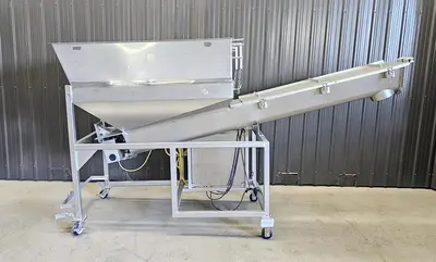 Used Screw Conveyor, 9” diameter x 108” long, Variable Speed
