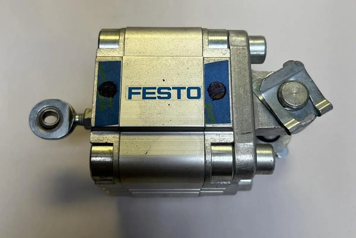 Used FESTO ADVU-63-20-P-A Cylinders | Surplus Asset Holdings #1206492