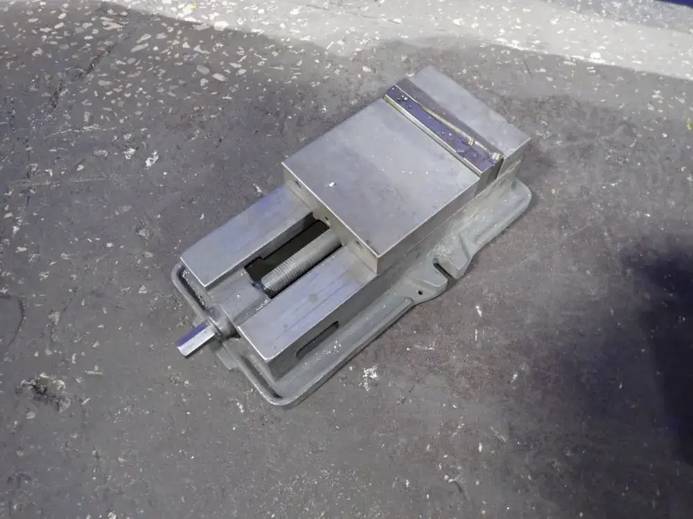 Homge 6" Vise