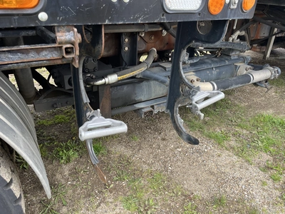USED 2017 PETERBILT 567 6X4