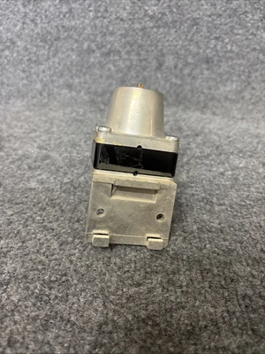 New | in-Stock Johnson Controls R-3030-I Relays & Switches California US | Davliegogo LLC #1706471
