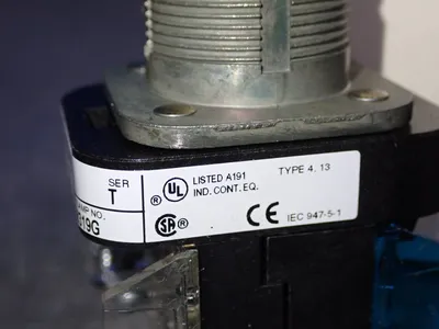 NEW ALLEN BRADLEY 800TFXQH24GD1V