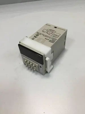USED OMRON H5CN-XAN