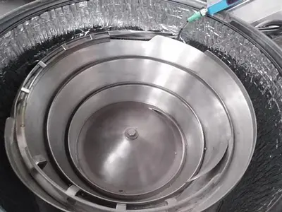 Ozaf model VL2T Stainless Steel Vibratory Cap feeder