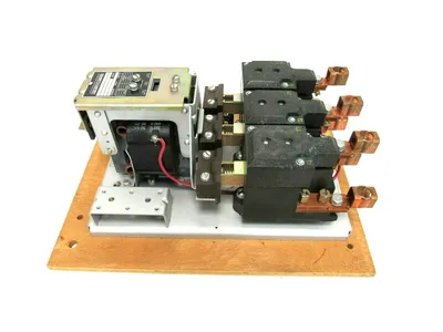 NEW SQUARE D 8502-F0-2 CONTACTOR SIZE 4 3 POLE 380/440V 8502F02 8502-FO-2
