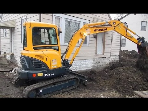 USED 2016 Hyundai R35Z-9A