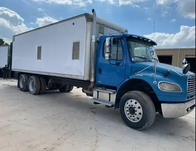 USED 2008 DAIMLER TRUCKS NORTH AMERICA LLC M2