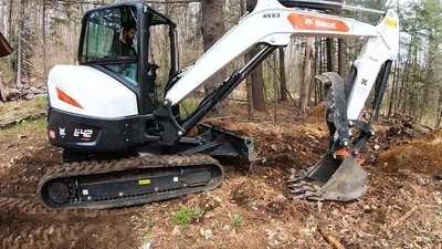 USED 2022 Bobcat E42 R2